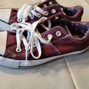 Converse (Burgundy)